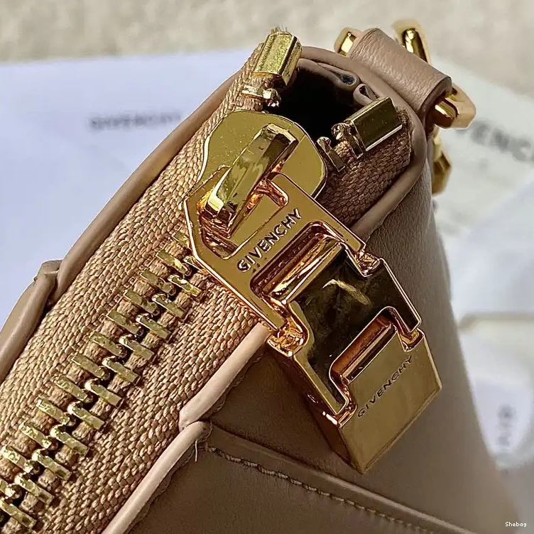 2209SW0091 Givenchy Bag 0603